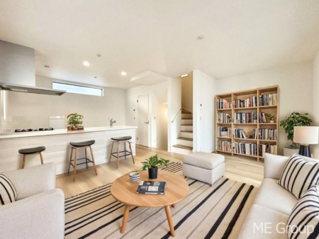 ���r���O�@���Ƒ��̓��₩�Șb�����ŕ�܂�閾�邢���r���O  ���Ƌ��CG�ł�