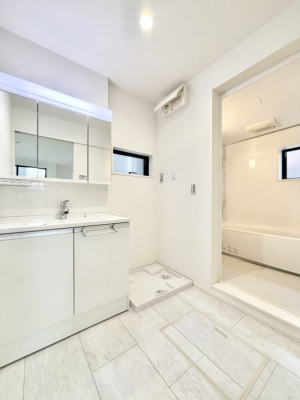 ���̑��@���������Ă���̂Ŏ��C�̑����ꏊ�ł����C���\���s���܂��B�����̐g�x�x���C�����ǂ��I