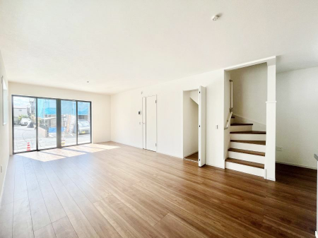 ���̑����ρ@�����u�������܁v�u��������v�Ƒ��Ƃ̃R�~���j�P�[�V�������[�܂郊�r���O�C���K�i������܂��B 