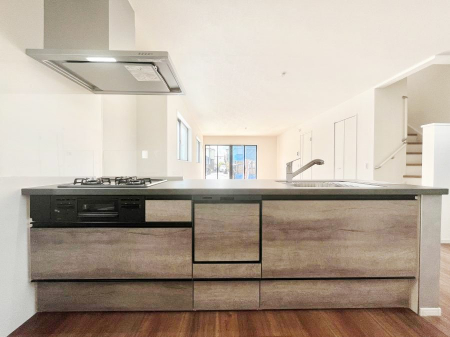 �L�b�`���@���r���O�����n����l�C�̃J�E���^�[�L�b�`���B �Ƒ��������Ȃ���Ǝ������邱�Ƃ��ł��܂��B