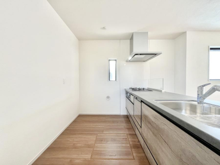 �L�b�`���@�u�₩�ȕ����ʂ蔲����L�b�`���B��������̂Ŗ��邭���C�ɂ��𗧂��܂��B