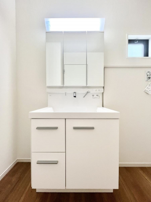 ���ʑ�E���ʏ��@�傫�����₷���O�ʋ��Ő�����������ʑ�́A�g�����Ȃ݃`�F�b�N�┧�̂������ɂ������߂ł��B 