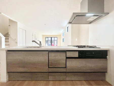 �L�b�`���@���r���O�����n����l�C�̃J�E���^�[�L�b�`���B �Ƒ��������Ȃ���Ǝ������邱�Ƃ��ł��܂��B