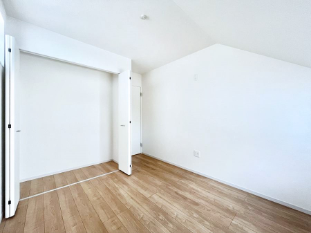 �q�������@�q�������ɂ��������߂Ȏ��[�X�y�[�X�����Ղ�̋���