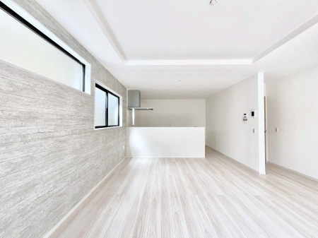 ���̑����ρ@�Ƒ��̏Ί炪���R�Ɛ��܂�Ă���A����ȕ��͋C�̃_�C�j���O�Ɏd�オ���Ă��܂��B