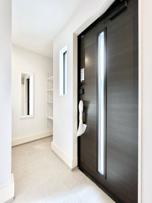 ���ց@�V���[�Y�C���N���[�N�t���̌��ցB�Ƒ��S���̌C��J��Ȃǂ���������[�ł��܂��B