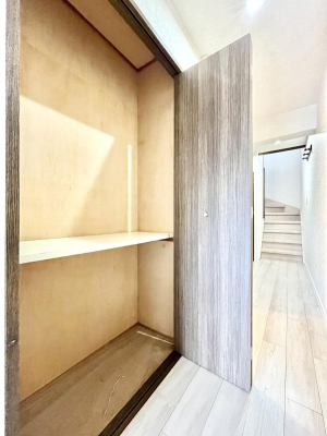 ���̑����ρ@�L�����[�B�|�������G�߂̏��������[���邱�Ƃ��ł��܂��B