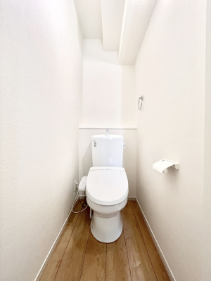 �g�C���@�g�C����1�K��2�K���ꂼ��ɔz�u����Ă��ĂƂĂ��֗��ł��B 