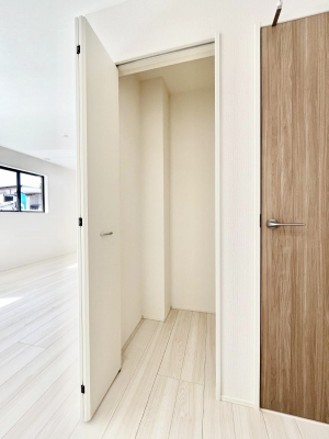 ���[�@�L�b�`�������[�B�H���H�ނ̃X�g�b�N�͂������A���p�i�̎��[�Ȃǎg�����͂��낢��@