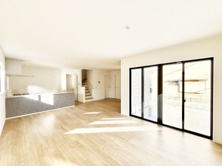 ���̑����ρ@�Ƒ������R�ƏW�܂�e���̃X�y�[�X�ɂȂ肻��