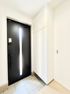 ���ց@�K���X�X���b�g�̓��������փh�A�������Ɍ���͂��Ă���܂�