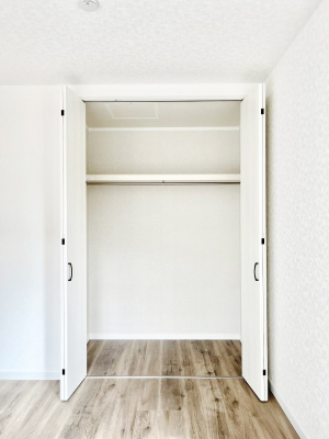 ���[�@�m���̃N���[�[�b�g�B���s��������̂Ō���̈ߗނ�����������܂�܂��B�@