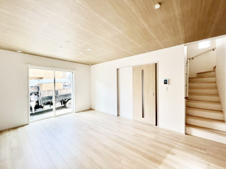 ���̑����ρ@�Ƒ������R�ƏW�܂�e���̃X�y�[�X�ɂȂ肻��