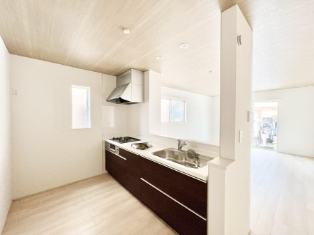 �L�b�`���@���������Ȃ��炲�Ƒ��Ƃ̉�b���y���߂�ΖʃJ�E���^�[�L�b�`��