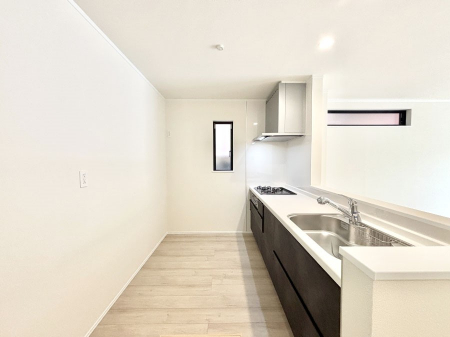 �L�b�`���@��Ƃ肠��L�b�`���ł͂��Ƒ��Ɗy�������������ł��܂��B