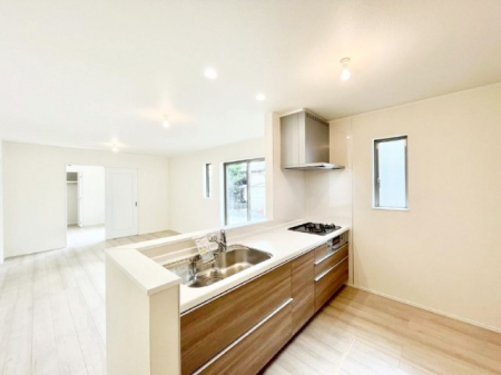 �L�b�`���@���������Ȃ��炲�Ƒ��Ƃ̉�b���y���߂�ΖʃJ�E���^�[�L�b�`��