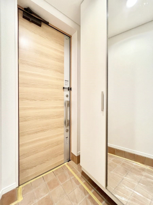 ց@~[tV[Y{bNX͂oO̐gȂ݃`FbNɕ֗