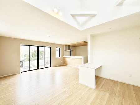 ���̑����ρ@�Ƒ������R�ƏW�܂�e���̃X�y�[�X�ɂȂ肻��