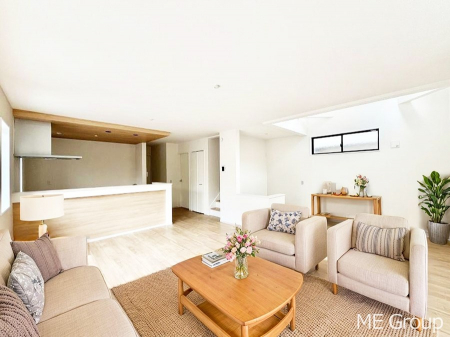 ���r���O�@�������������͋C�̂k�c�j�͉Ƒ��݂�Ȃ̉��K��ԁ��Ƌ��CG�ł�