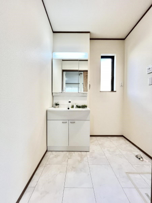 ʑEʏ@傫₷OʋŐʑ́AgȂ݃`FbN┧̂ɂ߂łB 