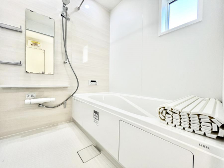 �����@����̔�������Ă���閾�邢�������̂���o�X���[��