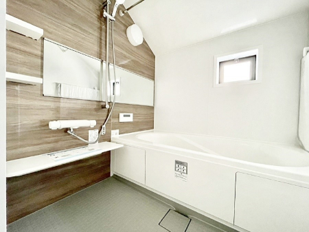 �����@����̔�������Ă���閾�邢�������̂���o�X���[��