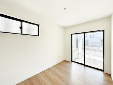 ���̑����ρ@2�ʍ̌����m�ۂ������邢��ԁB�Ƒ��݂�Ȃ����K�ȕ�炵����������݌v�ł��B