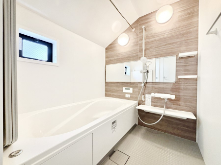 �����@����̔�������Ă���閾�邢�������̂���o�X���[��