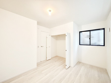 �Q���@�g���₷���`�Ńx�b�g��Ƌ�̒u�����ɂ����邱�Ƃ�����܂���B