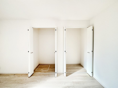 ���[�@�m���̃N���[�[�b�g�B���s��������̂Ō���̈ߗނ�����������܂�܂��B