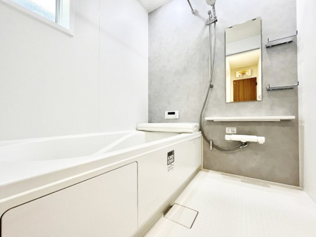 �����@����̔�������Ă���閾�邢�������̂���o�X���[��