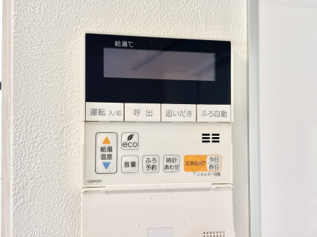 ̑ρ@K҂ڂł킩AŜsuj^[tC^[tH