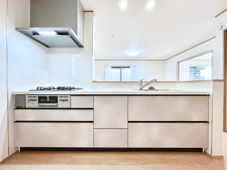 �L�b�`���@���r���O�����n����l�C�̃J�E���^�[�L�b�`���B �Ƒ��������Ȃ���Ǝ������邱�Ƃ��ł��܂��B