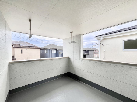 oRj[@}ȂVC̕ωɂSȃCi[oRj[