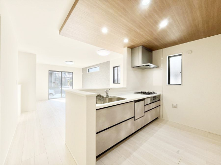 �L�b�`���@���������Ȃ��炲�Ƒ��Ƃ̉�b���y���߂�ΖʃJ�E���^�[�L�b�`��