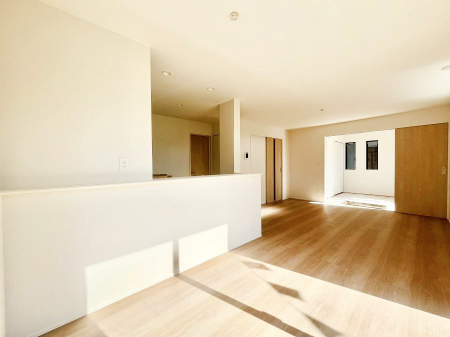 ���r���O�@�Ƒ��c���̎��Ԃ����������Ȃ��났�̃��r���O�_�C�j���O�B   