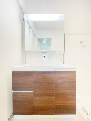 ʑEʏ@X^COɕ֗ȎOʋA~[LrlbgōׂXbL