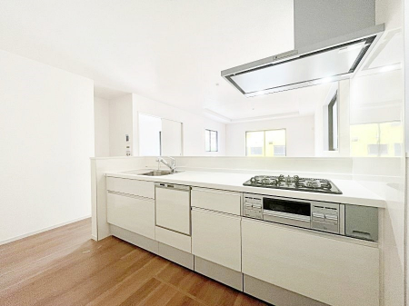 �L�b�`���@�J�E���^�[�z���ɂ��b�������Ȃ��疈���̂������������Ɗy����