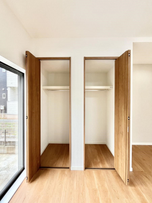 ̑ρ@rO[BɎ[ƕW܂LDKXbLЕtłˁB  