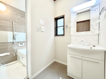 ʑEʏ@Ă̂ŎC̑ꏊłCłKłB̐gxxCǂs܂ˁB