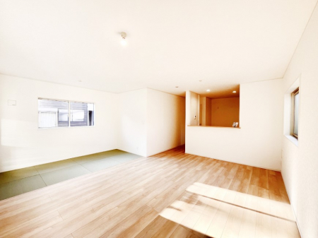 ���̑����ρ@���Ƒ������R�ƏW�܂�A���₩�ȏ΂����ŕ�܂��e���̋�ԂɂȂ肻���ł���