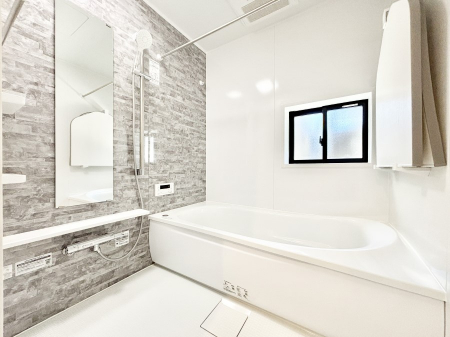 �����@����̔�������Ă���閾�邢�������̂���o�X���[��