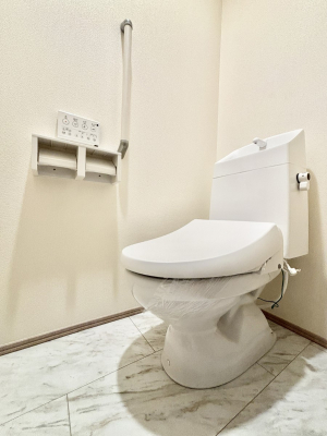 �g�C���@�g�C����1�K��2�K���ꂼ��ɔz�u����Ă��ĂƂĂ��֗��ł��B 