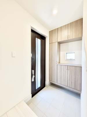 ���ց@�K���X�X���b�g�̓��������փh�A�������Ɍ���͂��Ă���܂�