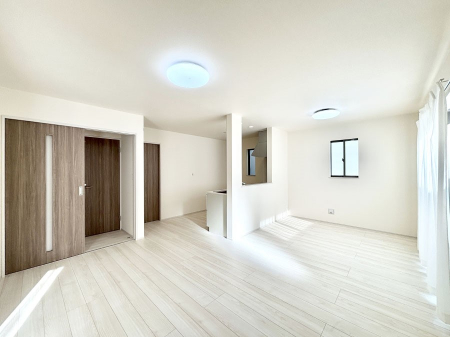 ���r���O�@�������������͋C�̂k�c�j�͉Ƒ��݂�Ȃ̉��K���  