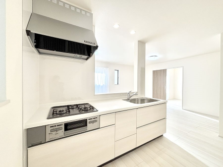 �L�b�`���@���������Ȃ���ł����Ƒ��Ƃ̉�b���y���߂�ΖʃL�b�`��