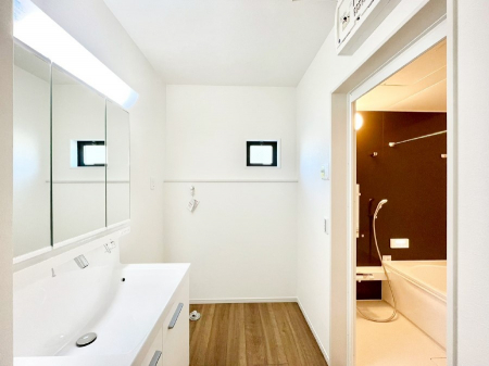 ���̑��@�L�X�Ƃ�Ƃ�̂��郉���h���[�X�y�[�X�B  