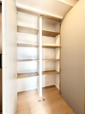 ���̑����ρ@�L�����[�B�|�������G�߂̏��������[���邱�Ƃ��ł��܂��B