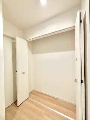 ���̑����ρ@�L�����[�B�|�������G�߂̏��������[���邱�Ƃ��ł��܂��B