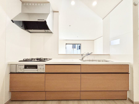 �L�b�`���@�������������I�ɁA�y�����I�V�X�e���L�b�`��